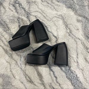 SUPER CHUNKY PLATFORMS